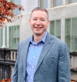 Headshot of Chris Mattson